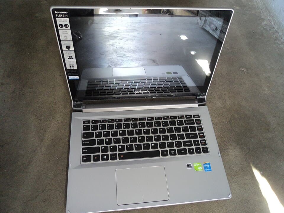 Lenovo IdeaPad 3 Ryzen 5 16GB